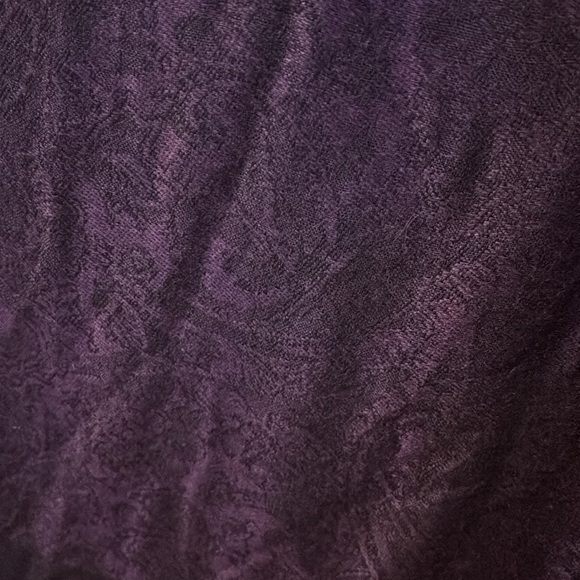 Beautiful black and purple long wrap scarf with brocade design black tassels - Picture 3 of 5